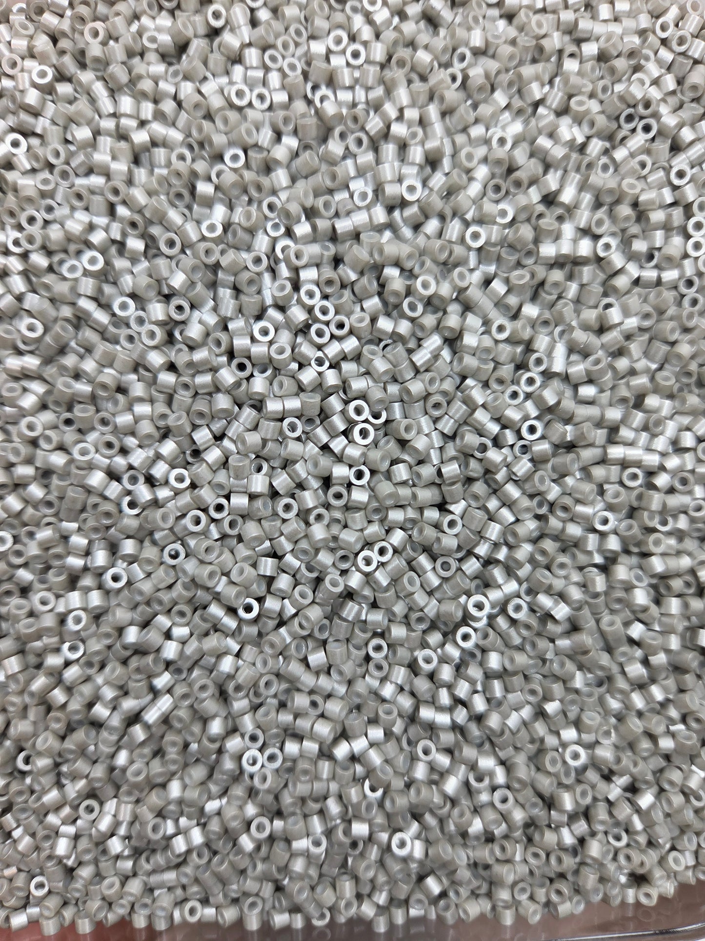 Light Silver/grey 11/0 Delicas