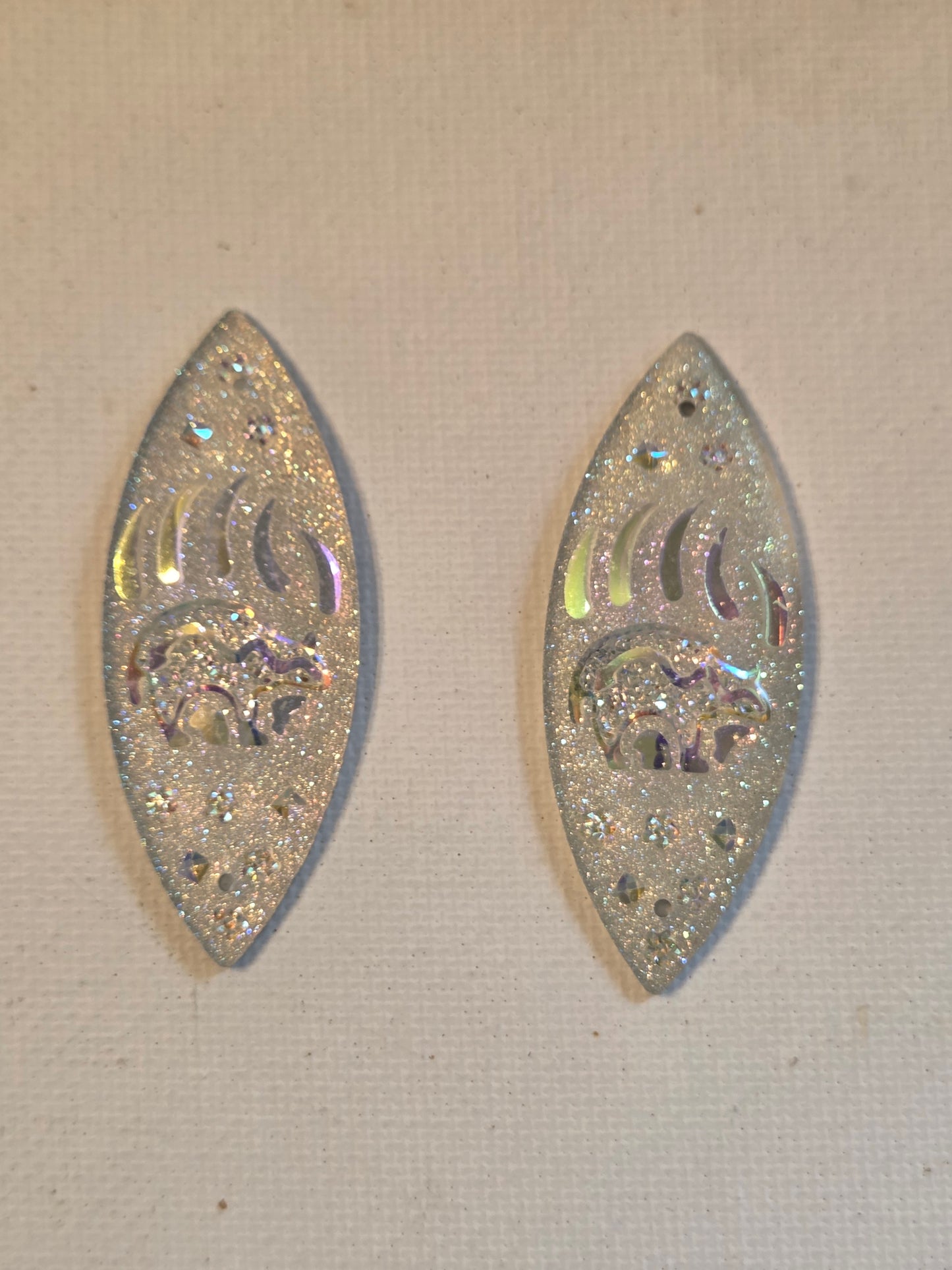 Horse eye iridescent Paw Cabochons