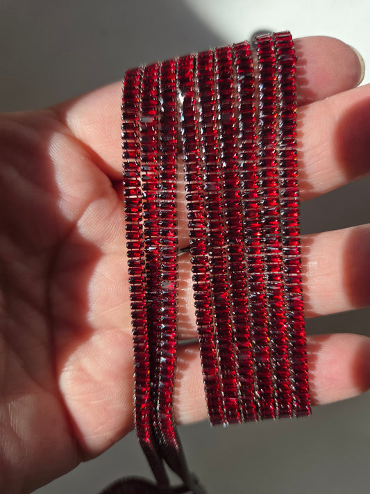 Red rectangular Cup Chain