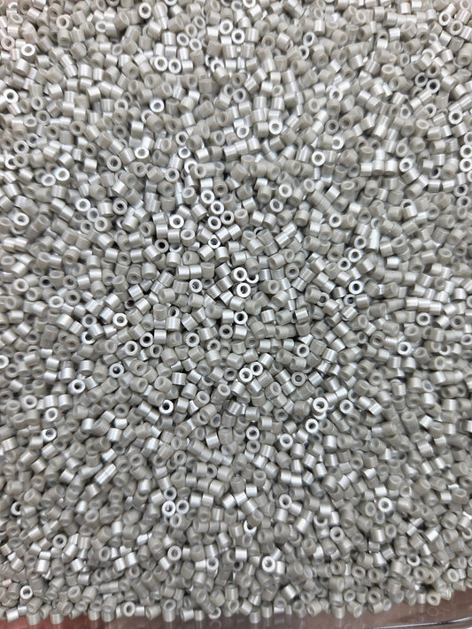 Light Silver/grey 11/0 Delicas