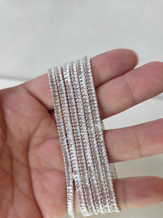 Clear cup chain